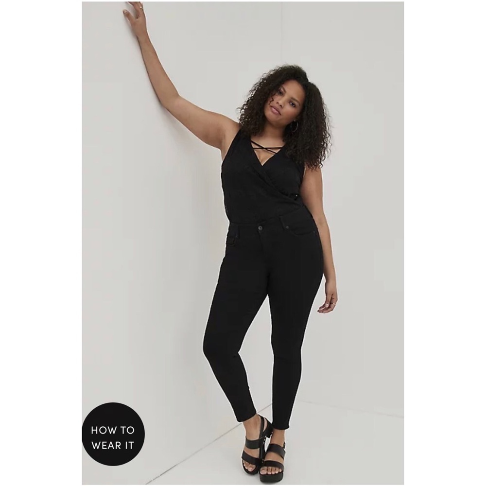 NWT TORRID Surplice Strappy Bodysuit Lace Black Size 5X - Picture 4 of 8